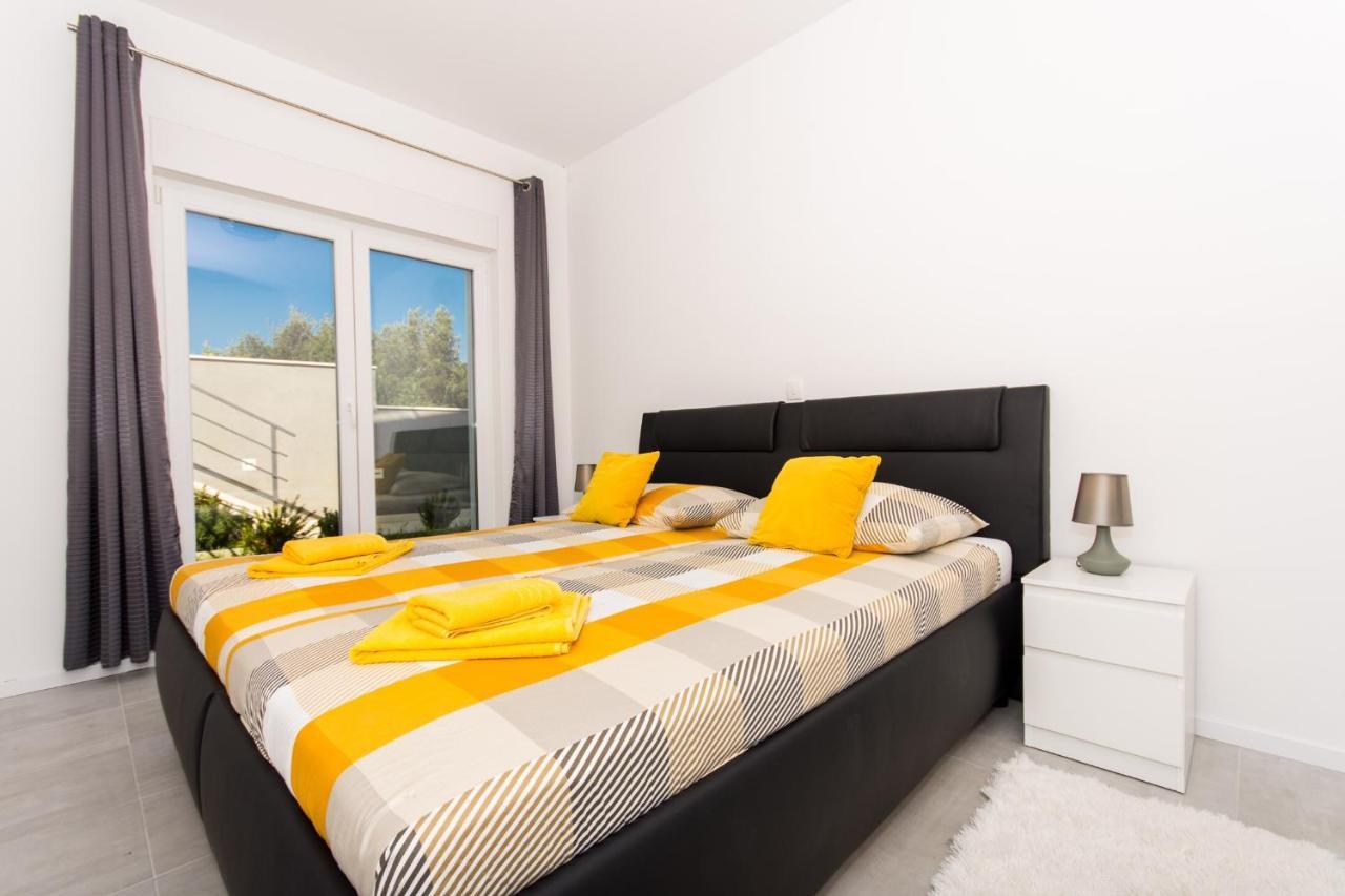 Apartment Julia Trogir Zewnętrze zdjęcie